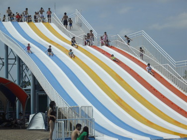 埼玉県水上公園スライダープール
